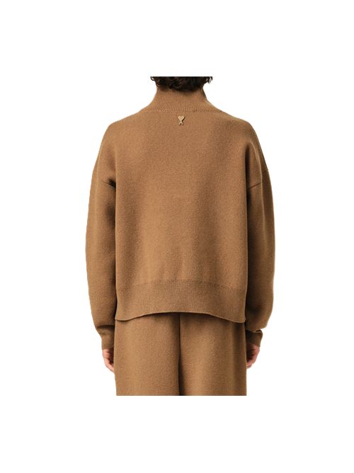 Maglione in maglia di lana compatta. Ami Paris | UKS885.KN0192280 CAMEL